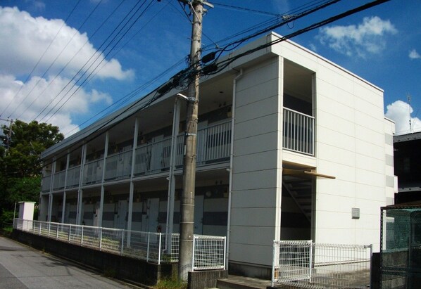 レオパレスアル・アッワルの物件外観写真